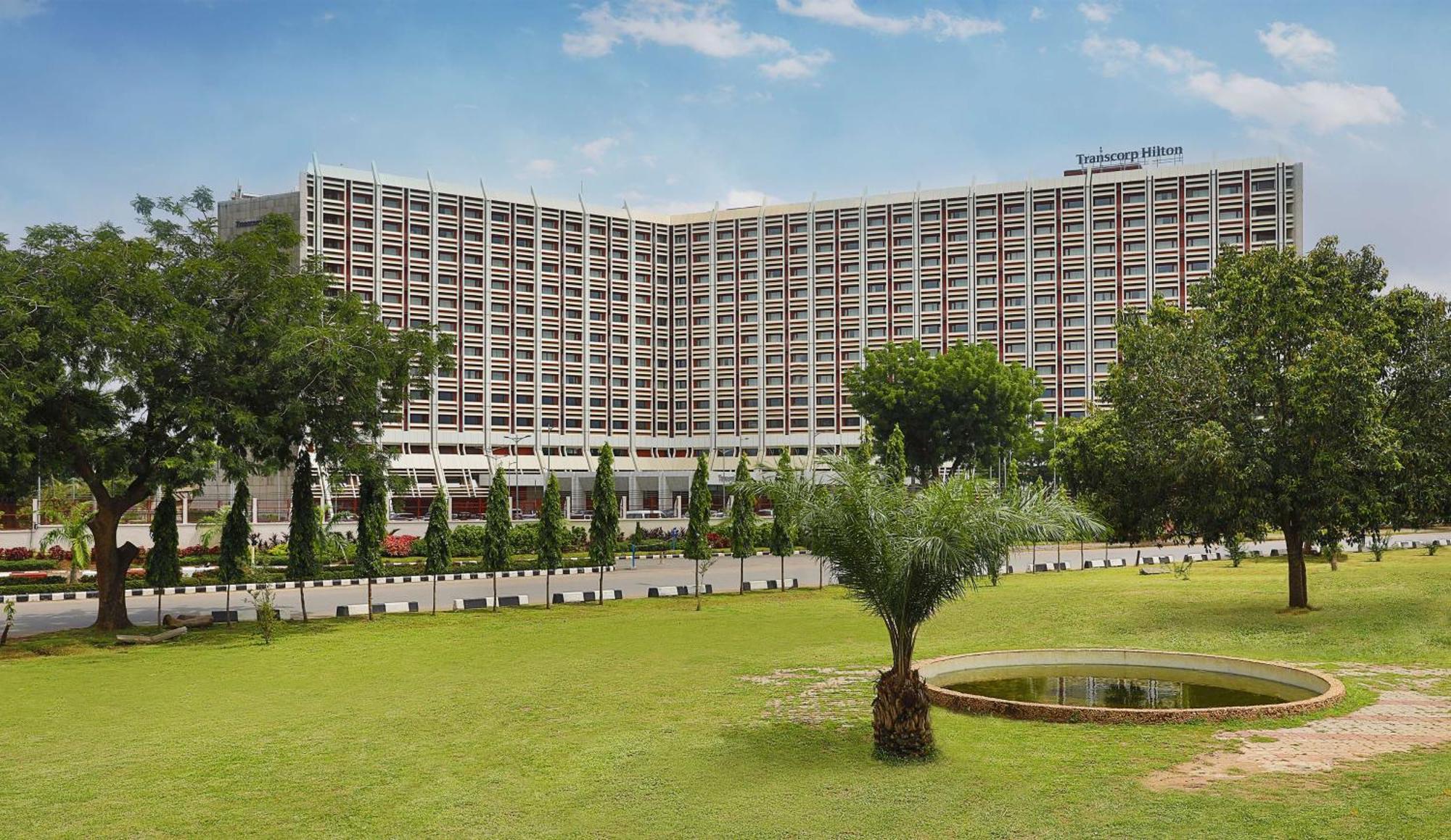 Hotel Transcorp Hilton Abuja Exterior foto
