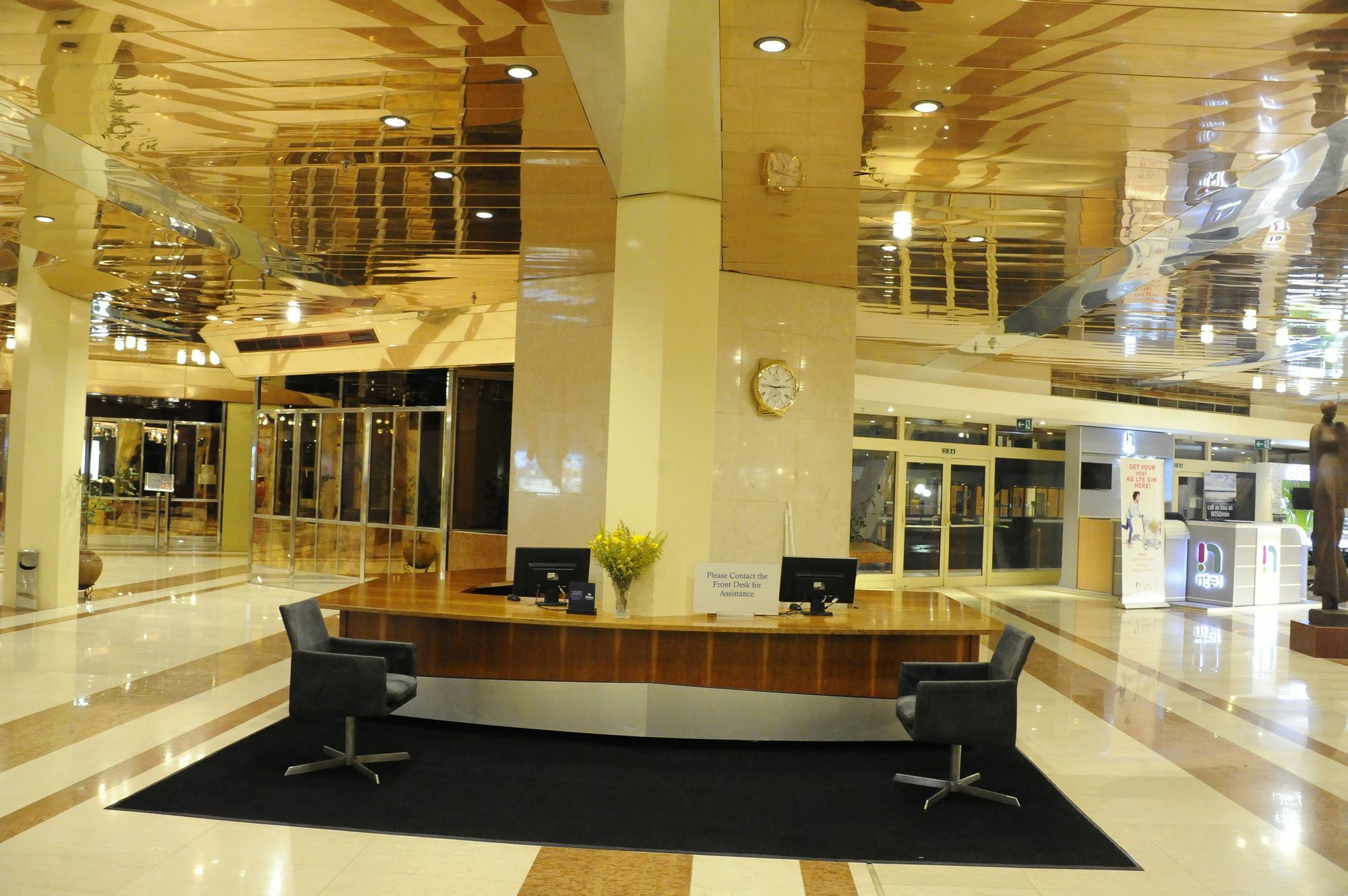 Hotel Transcorp Hilton Abuja Exterior foto